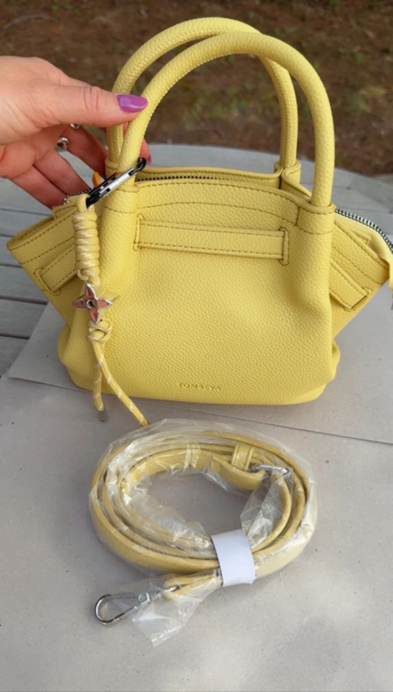 Bolsa amarela – photo 9